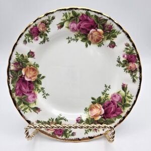 Royal Albert Old Country‎ Roses Bread/Dessert Plate 6" Made In England
